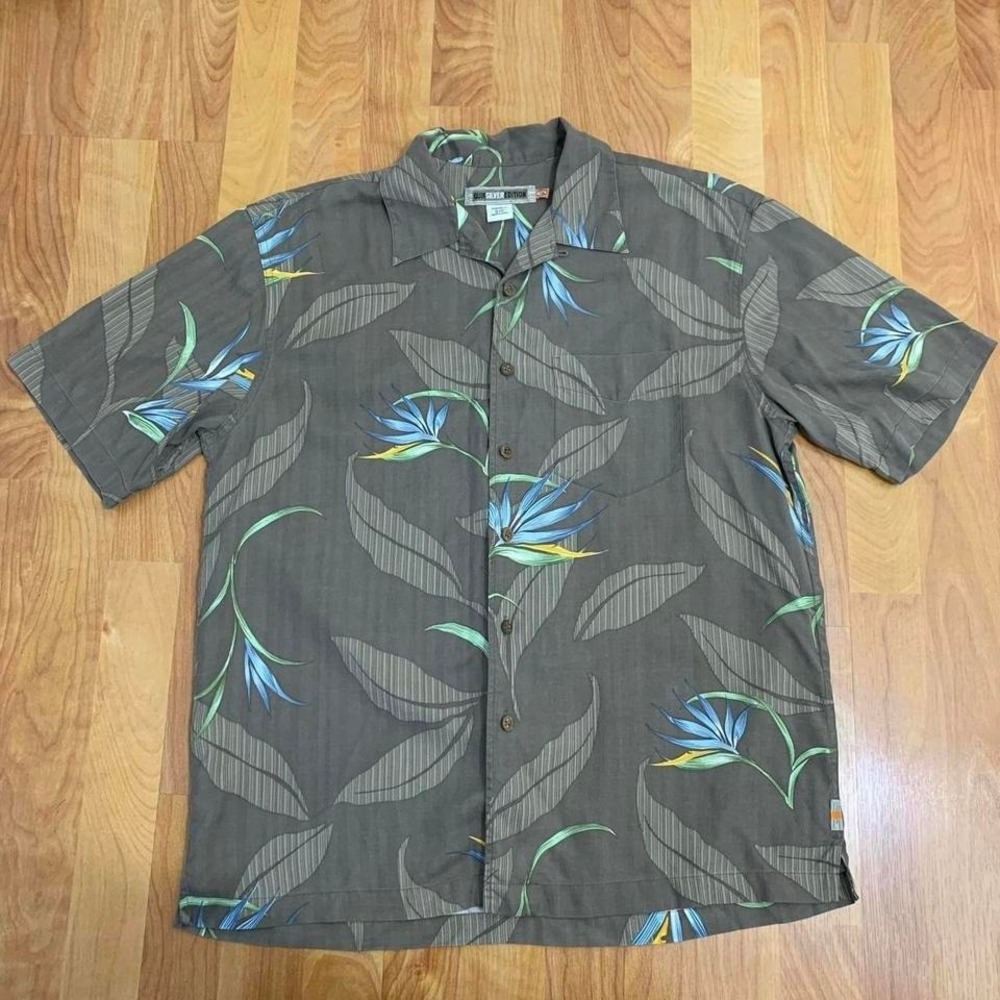 Quicksilver‎ men's size small comfort fit Hawaiian style shirt button-up
